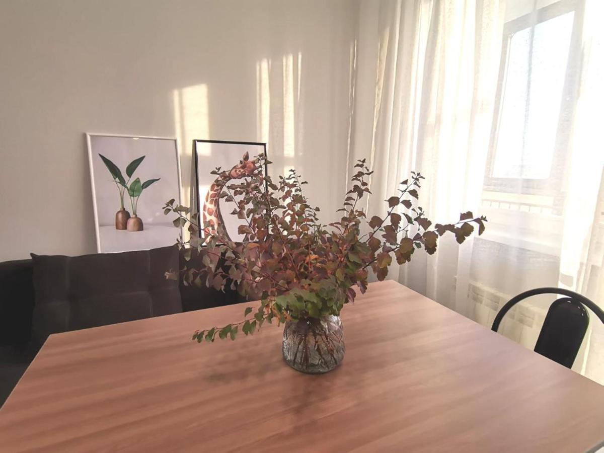 Сканди-Однушка На Пирамиде Promyshlennyy ภายนอก รูปภาพ
